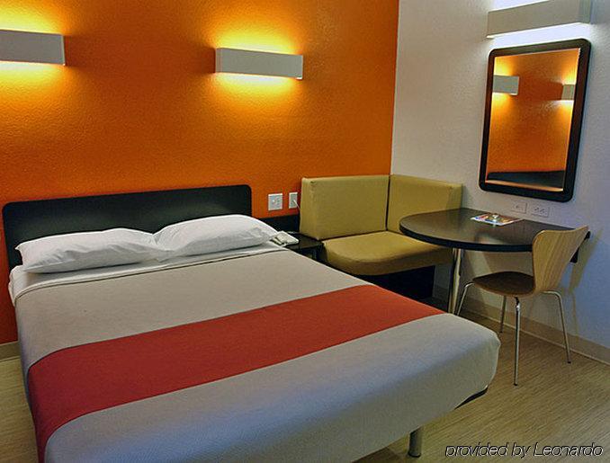 Motel 6 Boston South - เบรนทรี ภายนอก รูปภาพ