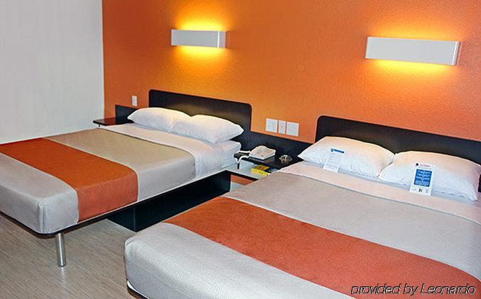 Motel 6 Boston South - เบรนทรี ภายนอก รูปภาพ