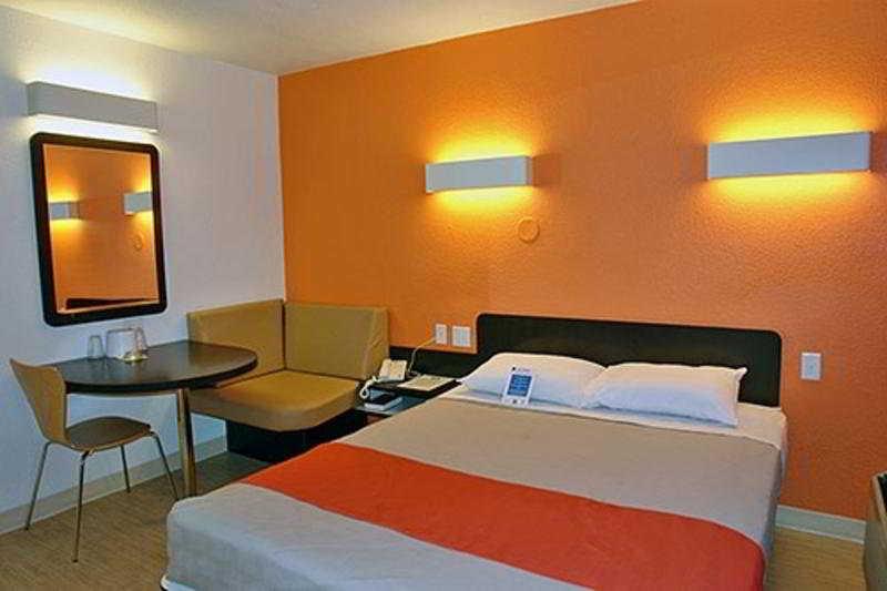 Motel 6 Boston South - เบรนทรี ภายนอก รูปภาพ