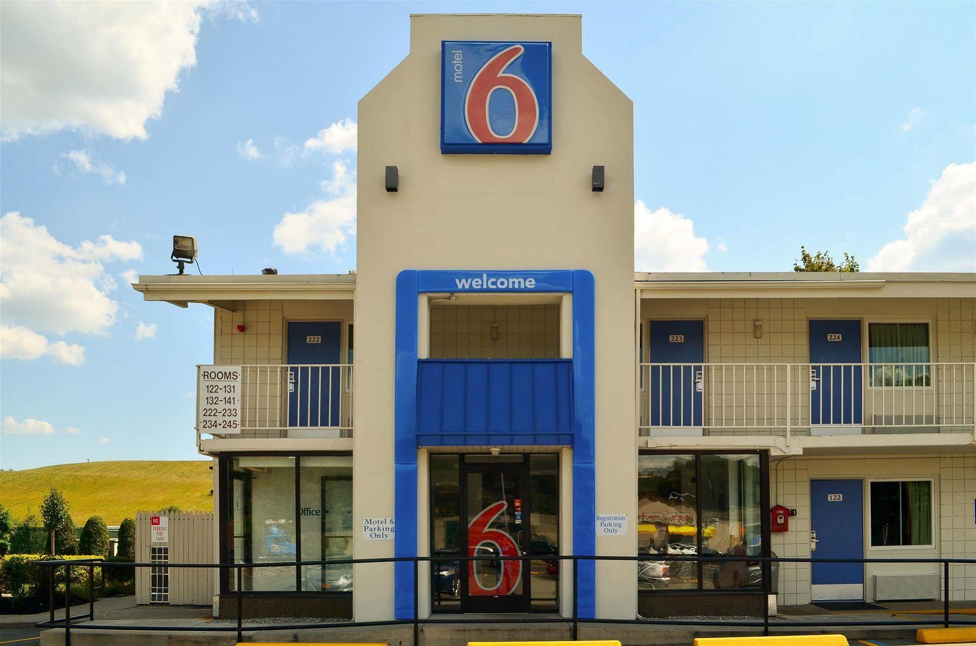 Motel 6 Boston South - เบรนทรี ภายนอก รูปภาพ