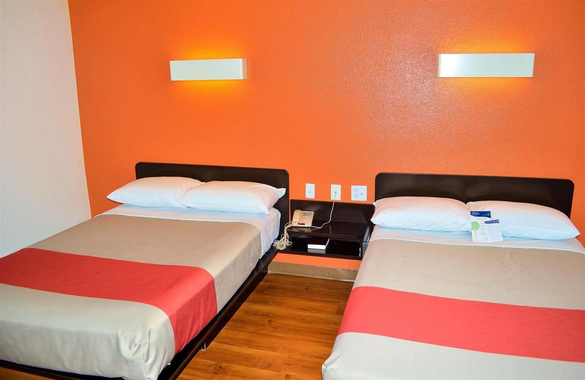 Motel 6 Boston South - เบรนทรี ภายนอก รูปภาพ