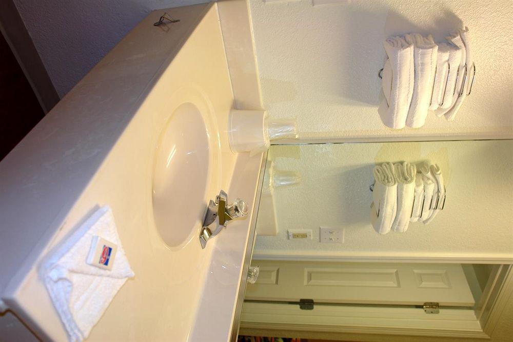 Motel 6 Boston South - เบรนทรี ภายนอก รูปภาพ