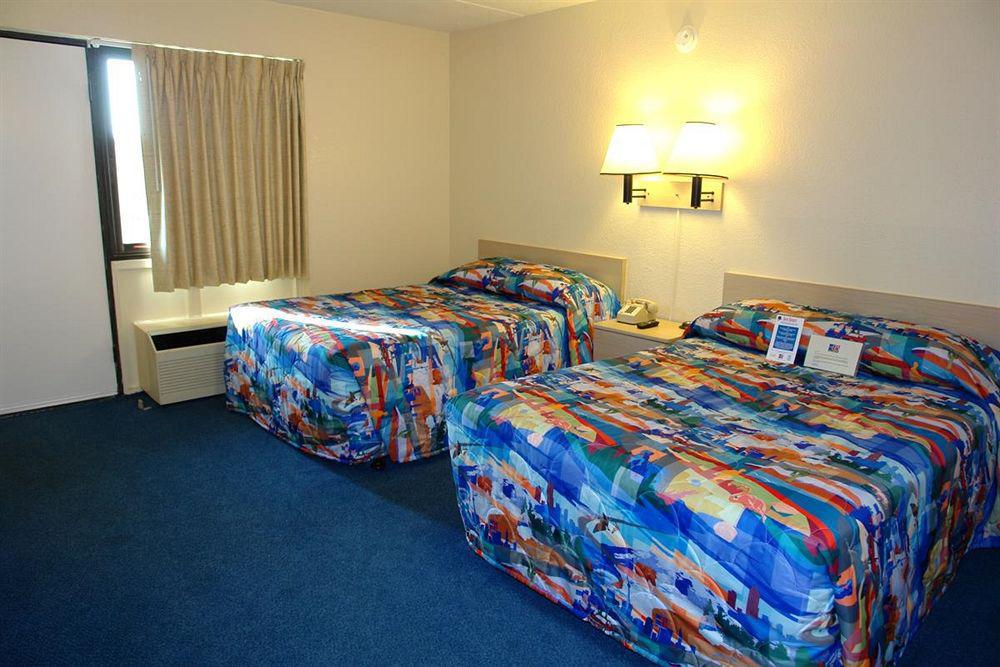 Motel 6 Boston South - เบรนทรี ภายนอก รูปภาพ